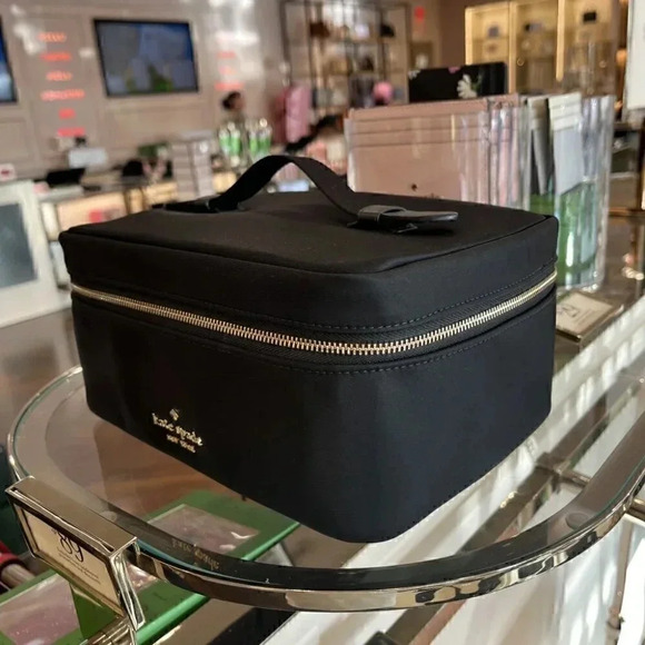 Kate Spade Chelsea Travel Cosmetic Case KC635-BLK - Picture 2 of 9